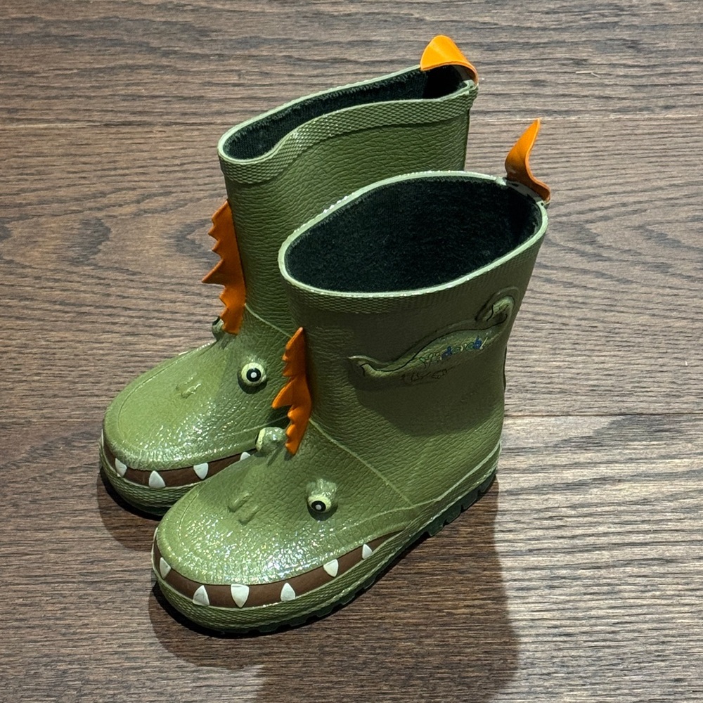 Green Dinosaur Rain Boots Size 6